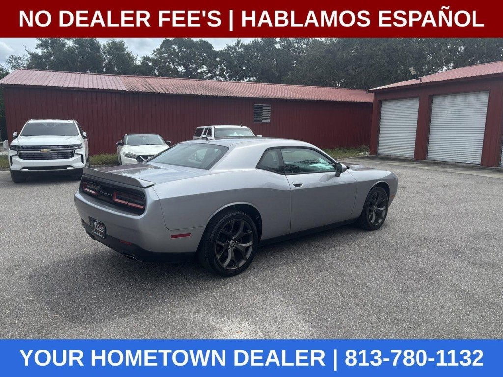 2017 Dodge Challenger Image 4