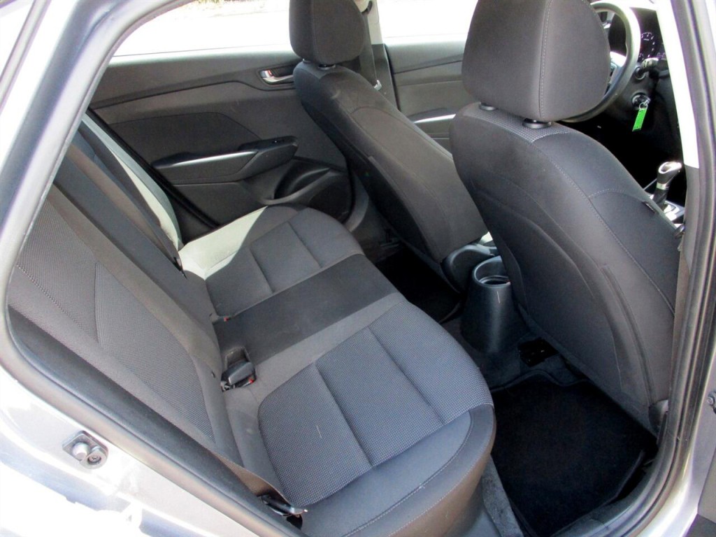 2020 Hyundai Accent Image 23