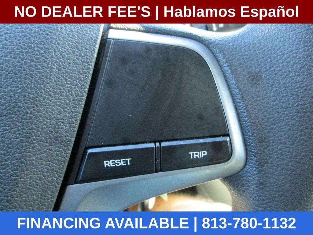 2017 Hyundai Elantra Image 13