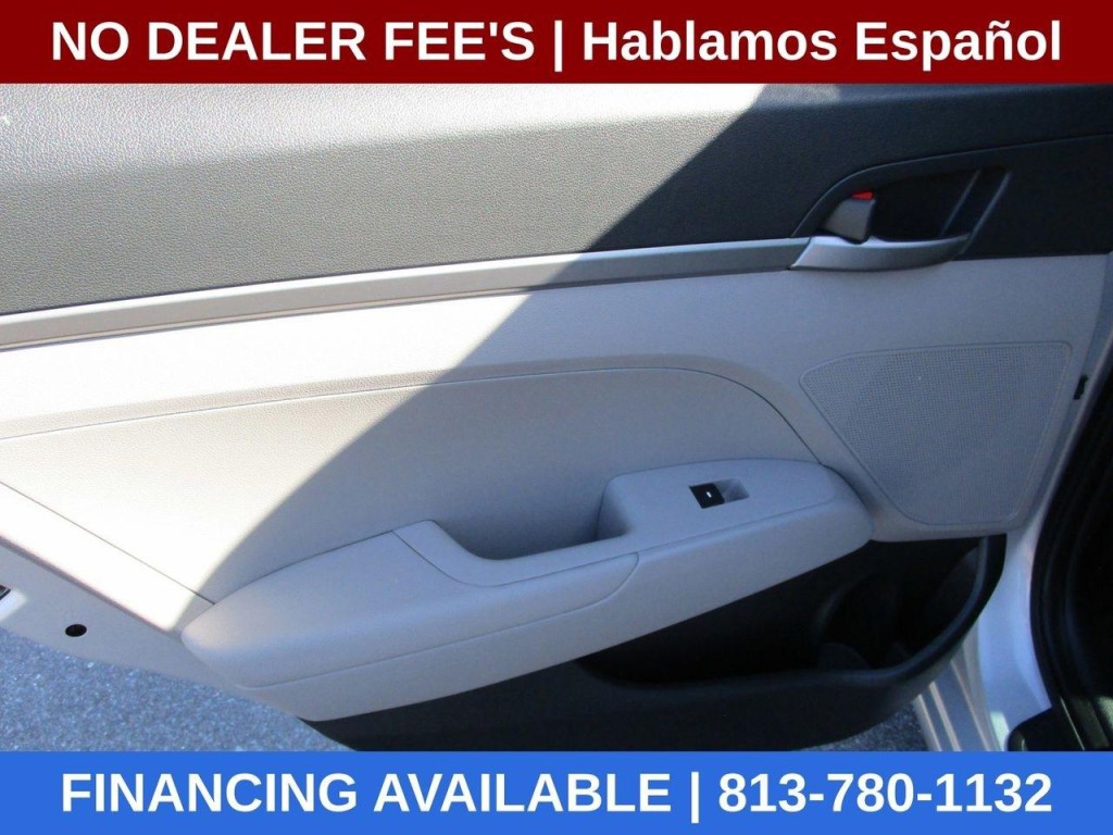 2017 Hyundai Elantra Image 19