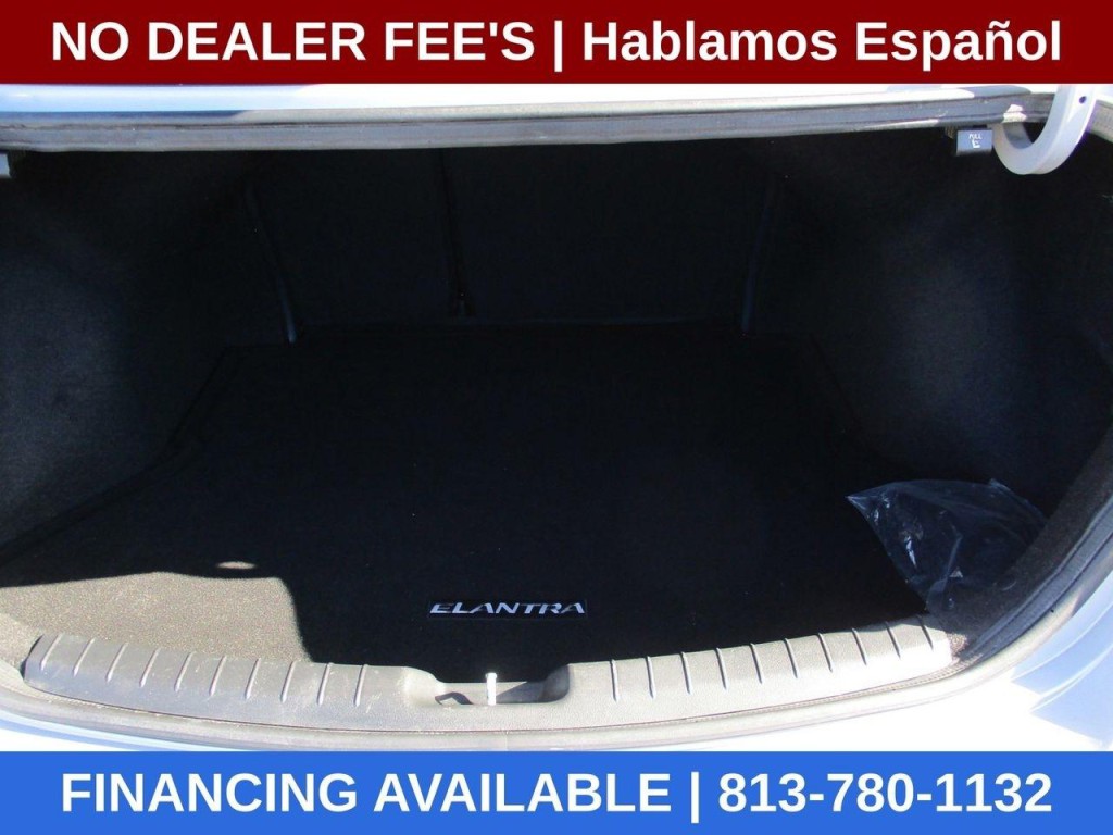 2017 Hyundai Elantra Image 20