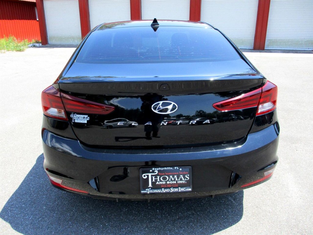 2019 Hyundai Elantra Image 4