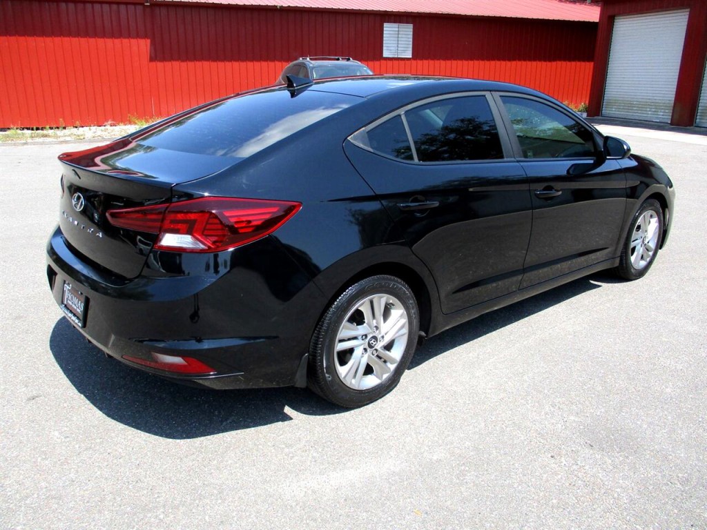 2019 Hyundai Elantra Image 5