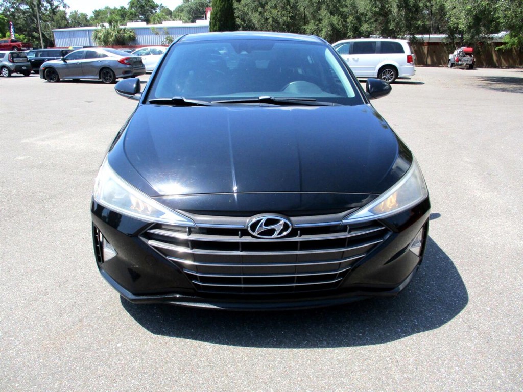 2019 Hyundai Elantra Image 8