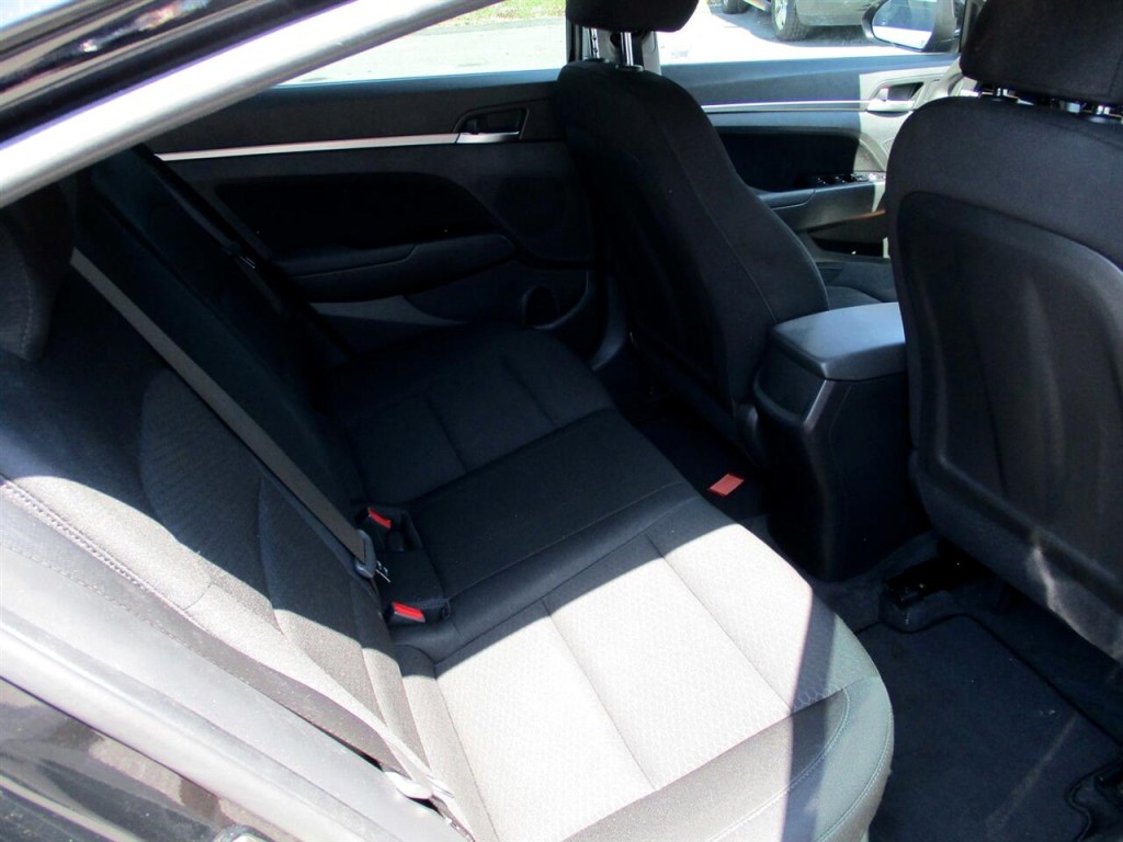 2019 Hyundai Elantra Image 23