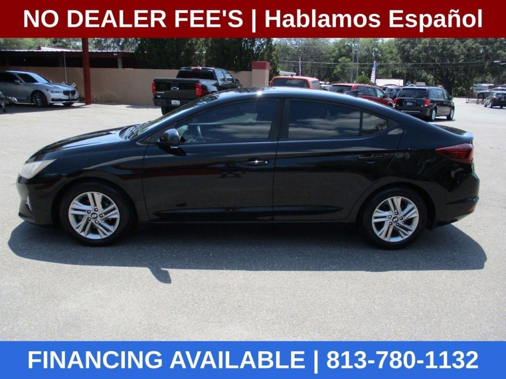 2019 Hyundai Elantra Image 2