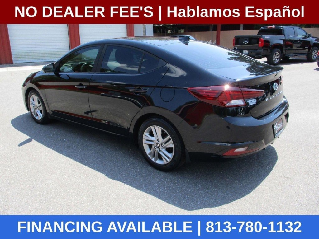 2019 Hyundai Elantra Image 3