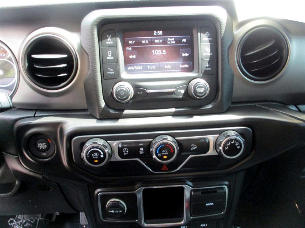 2018 Jeep Wrangler Image 17