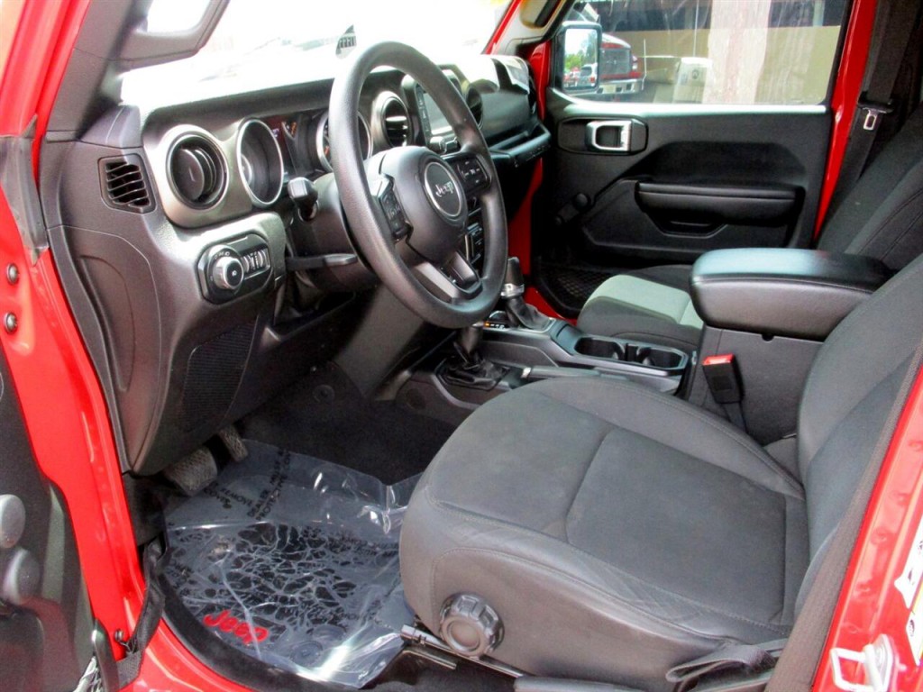 2018 Jeep Wrangler Image 18
