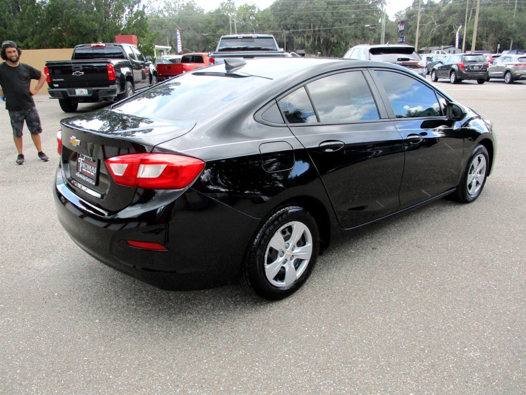 2017 Chevrolet Cruze Image 5