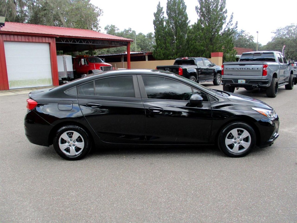 2017 Chevrolet Cruze Image 7
