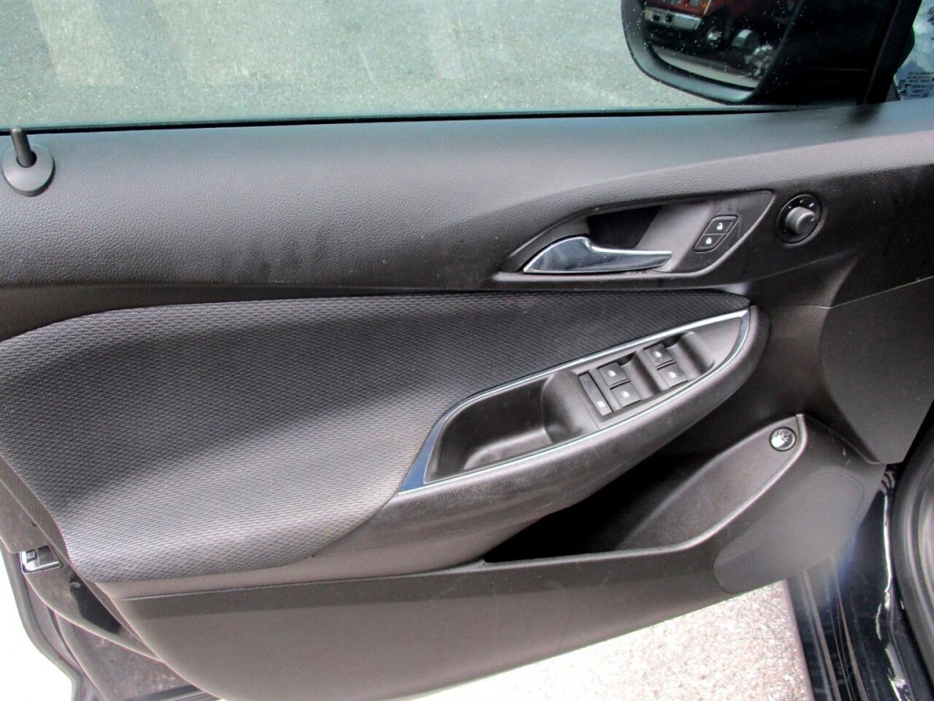 2017 Chevrolet Cruze Image 18