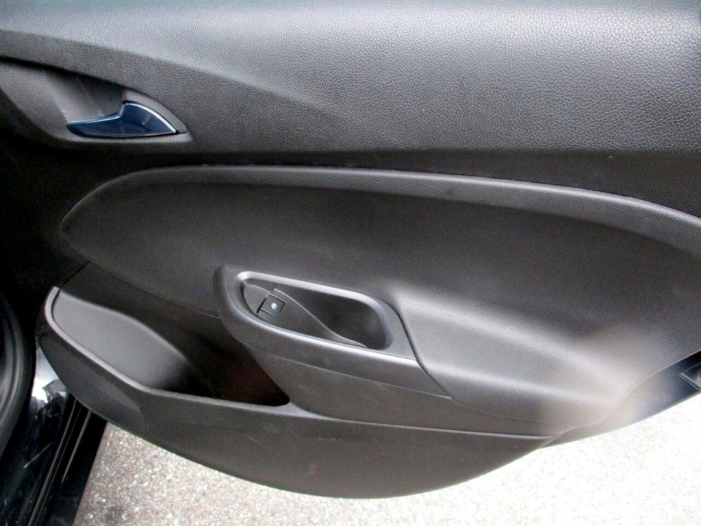 2017 Chevrolet Cruze Image 23