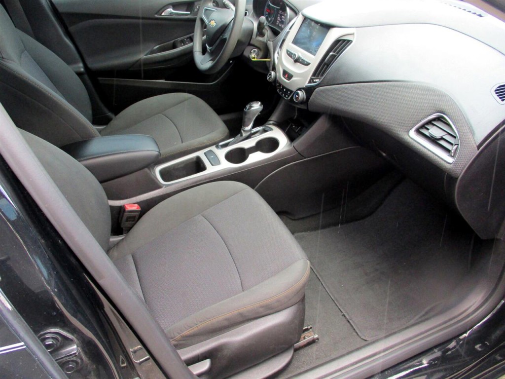 2017 Chevrolet Cruze Image 24