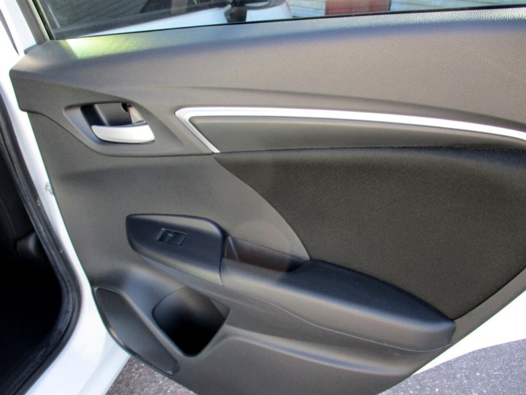 2018 Honda Fit Image 24