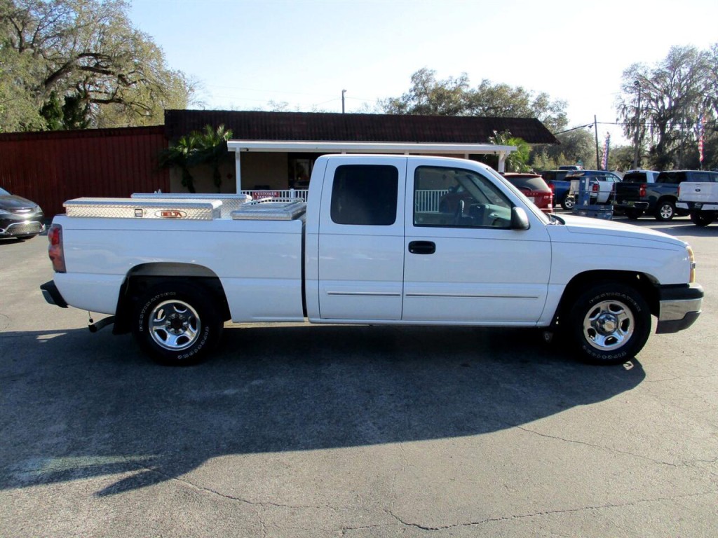 2003 Chevrolet Silverado 1500 Image 6