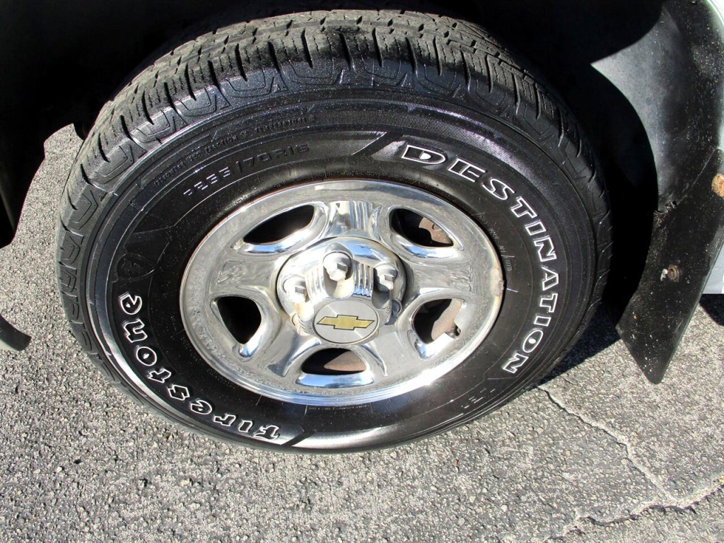 2003 Chevrolet Silverado 1500 Image 10