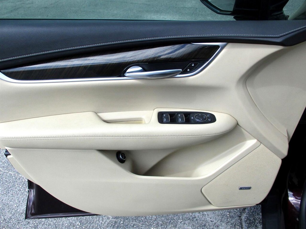 2017 Cadillac XT5 Image 11