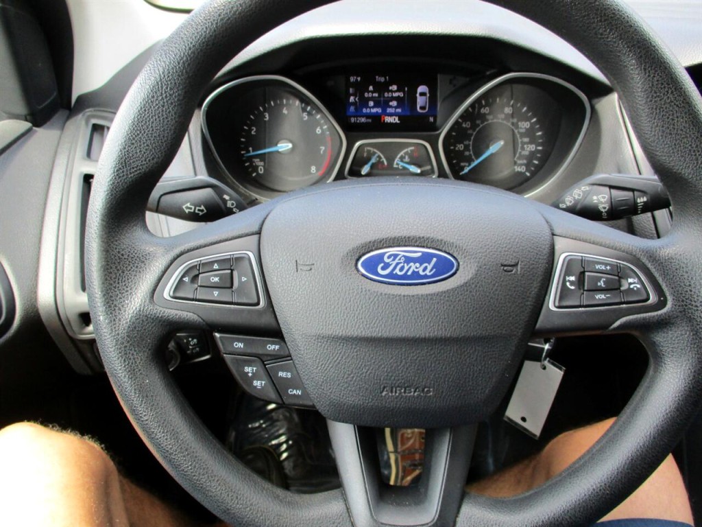2017 Ford Focus Image 15