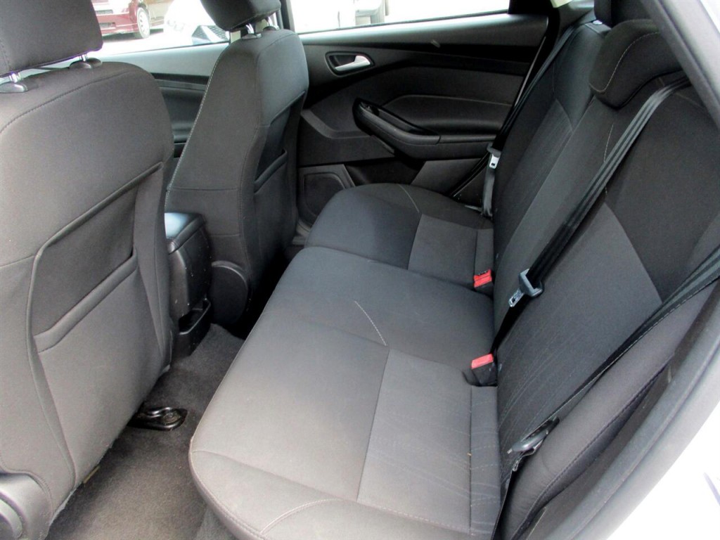 2017 Ford Focus Image 20