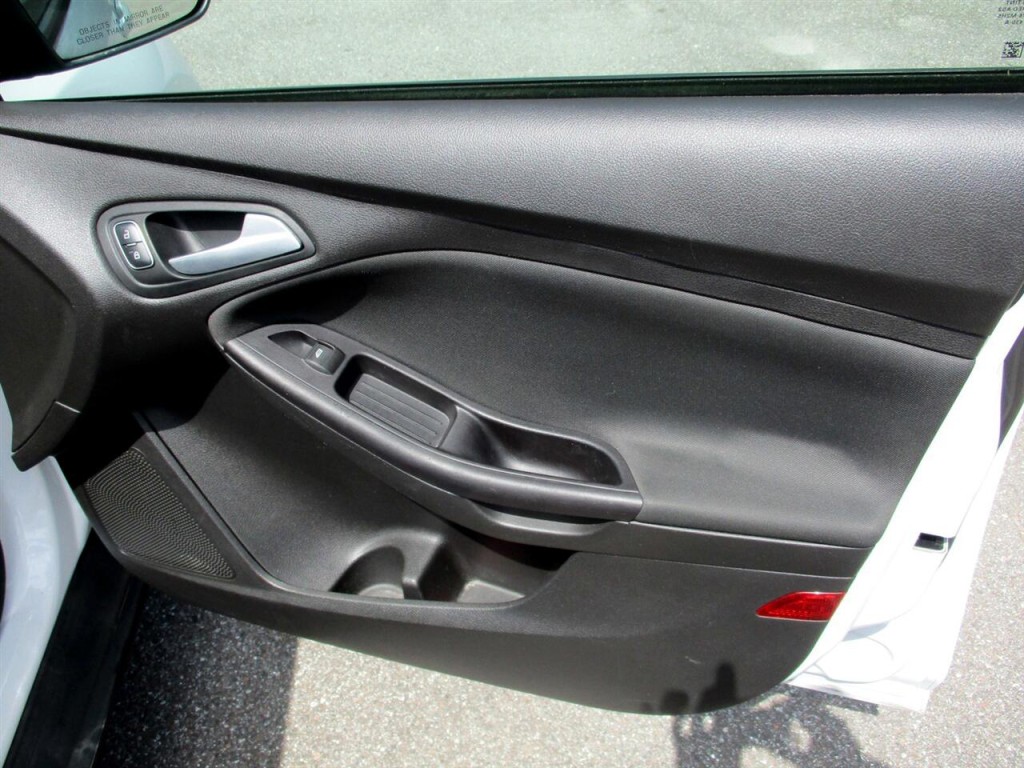 2017 Ford Focus Image 26
