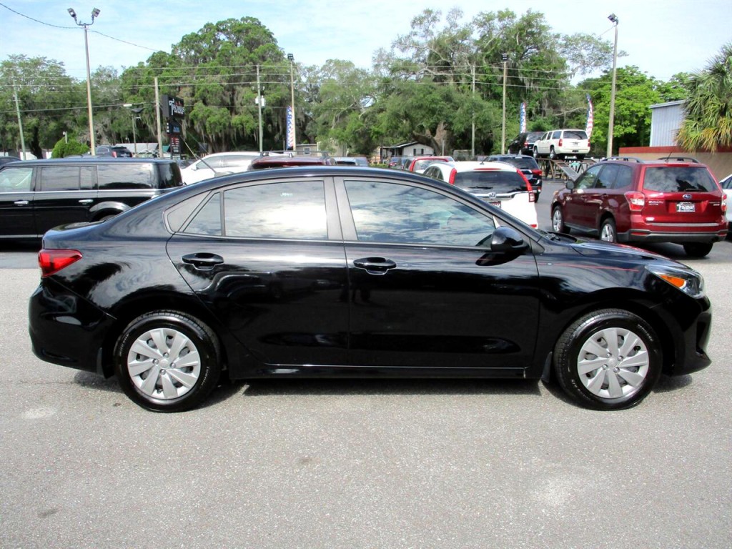 2020 Kia Rio Image 6