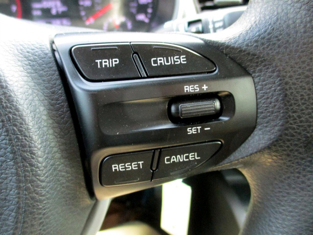 2020 Kia Rio Image 13