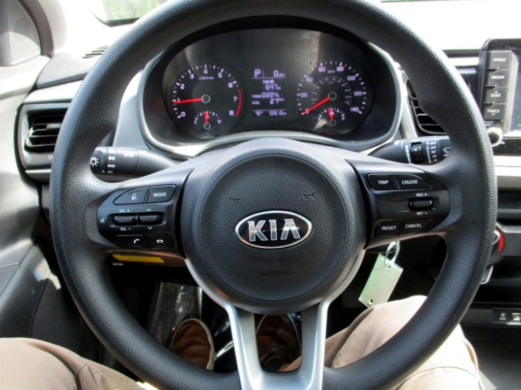 2020 Kia Rio Image 15