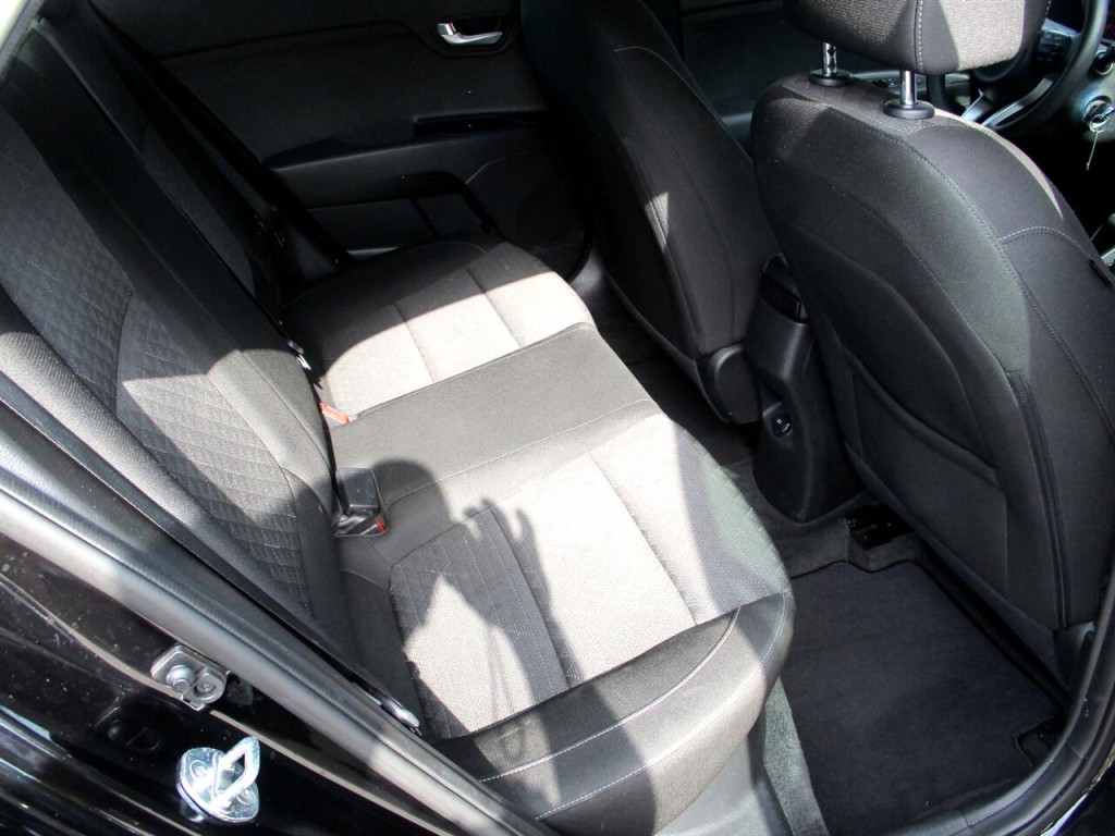 2020 Kia Rio Image 23
