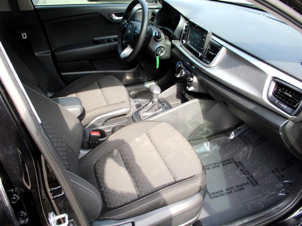 2020 Kia Rio Image 25