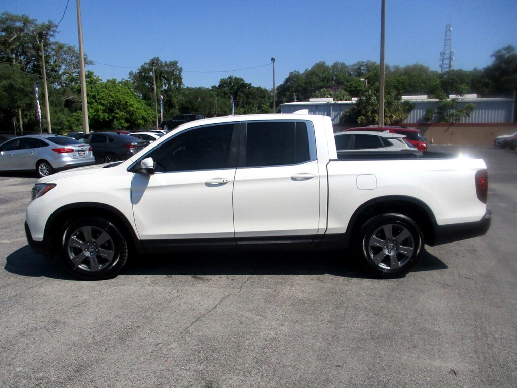 2018 Honda Ridgeline Image 2