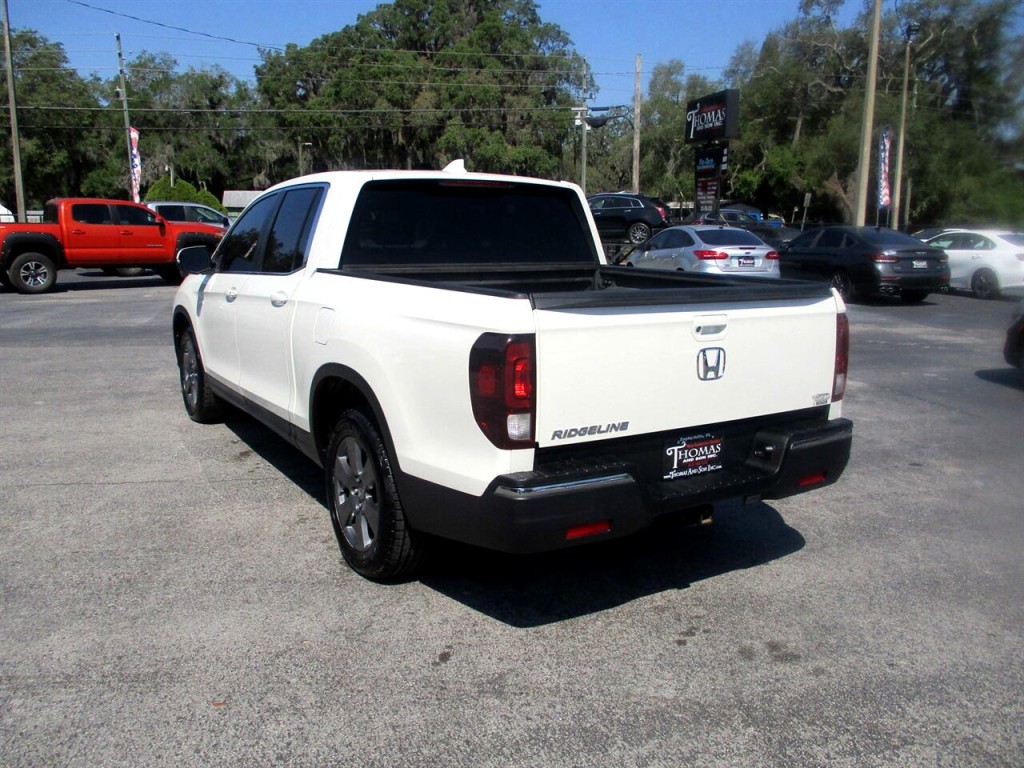 2018 Honda Ridgeline Image 3