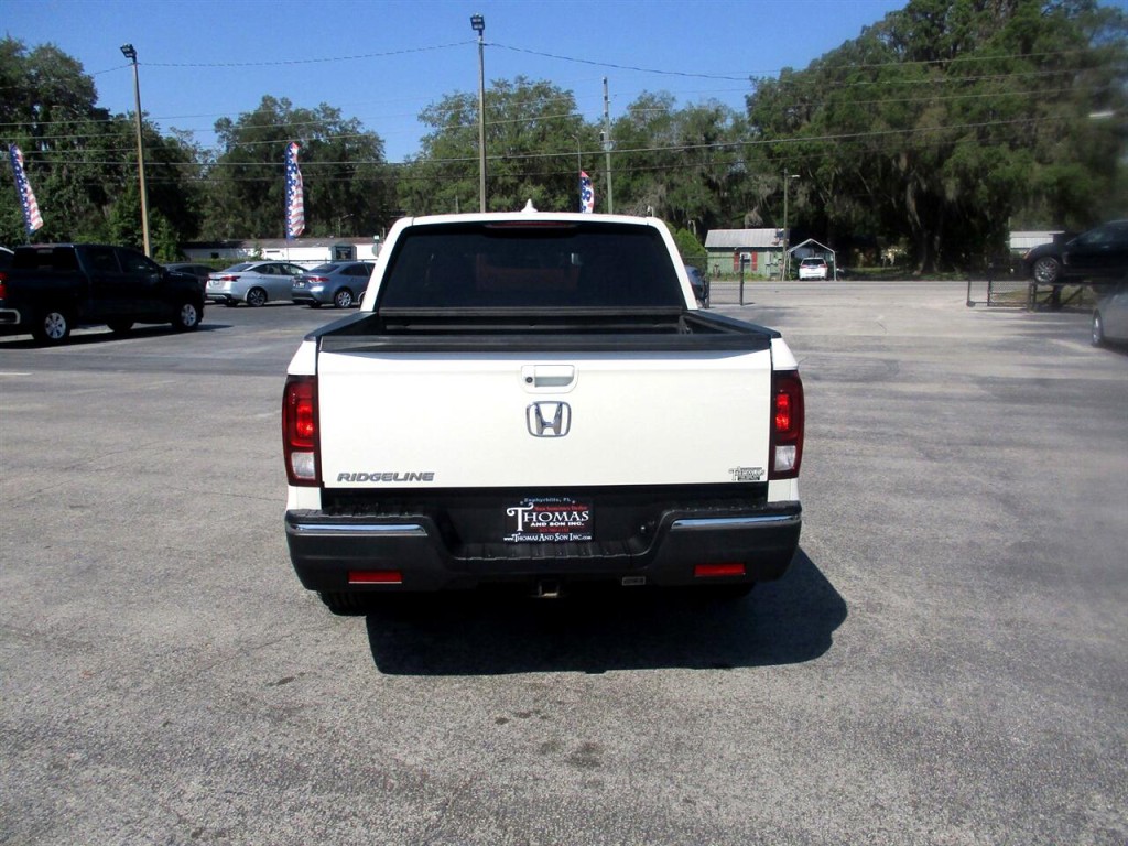 2018 Honda Ridgeline Image 4