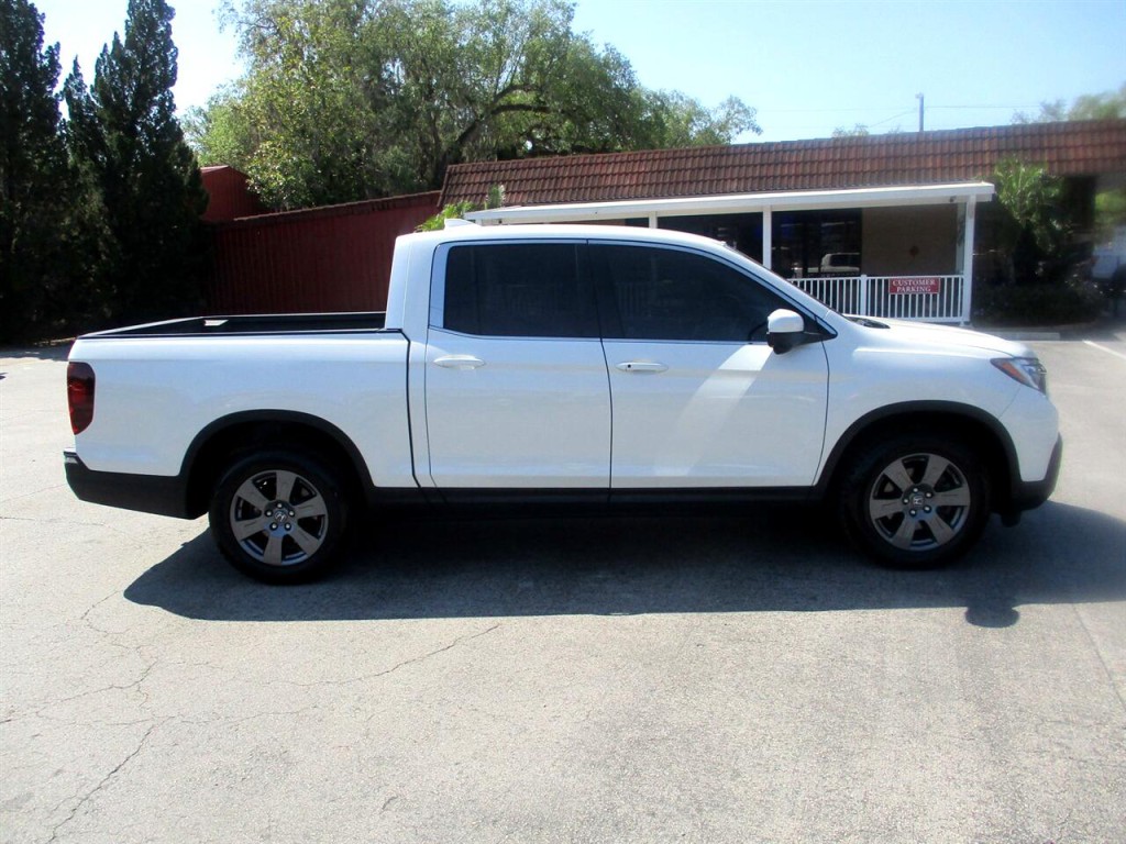 2018 Honda Ridgeline Image 6