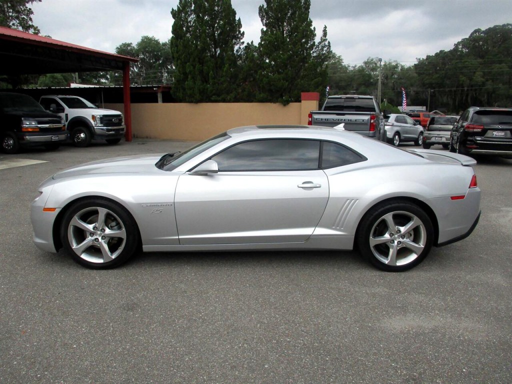 2015 Chevrolet Camaro Image 2