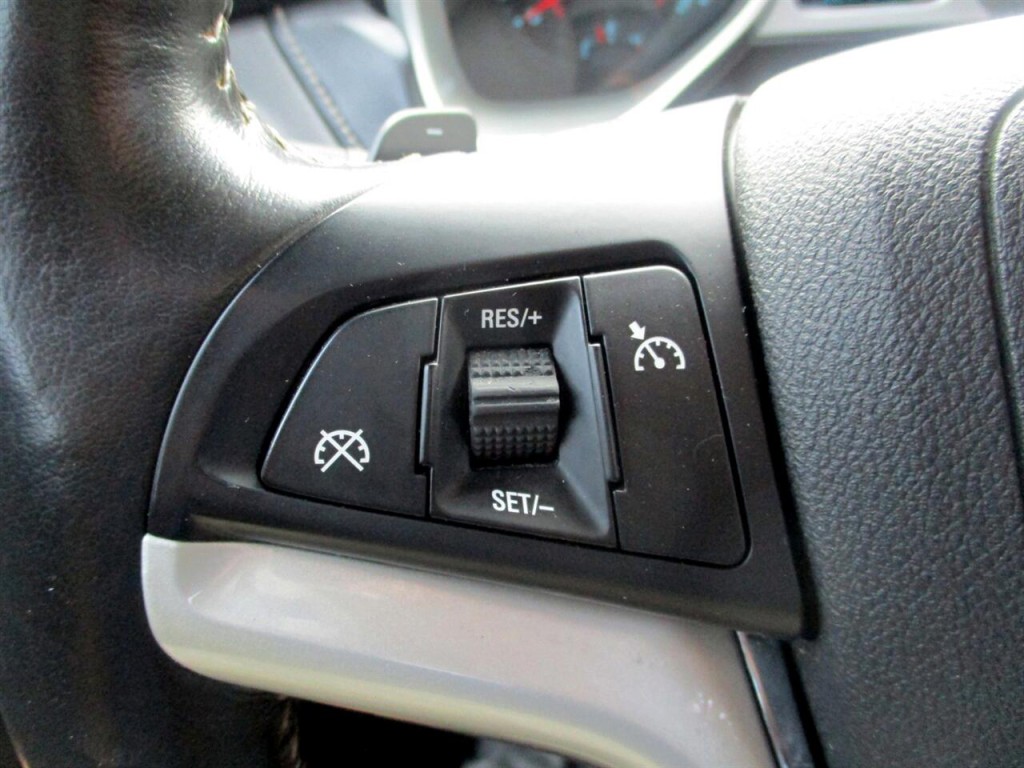 2015 Chevrolet Camaro Image 14