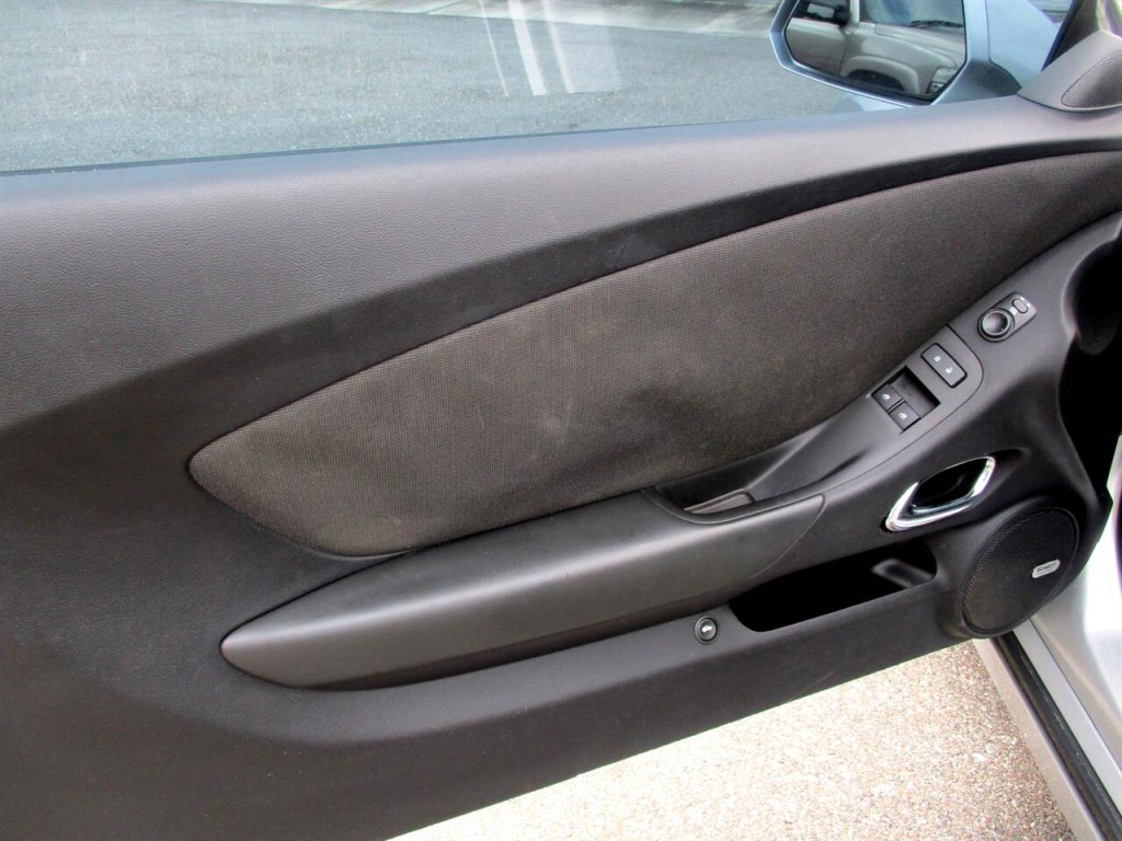 2015 Chevrolet Camaro Image 19