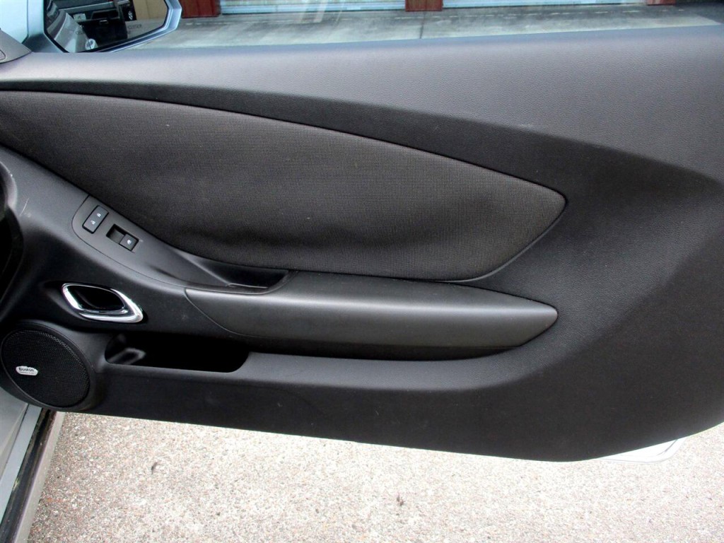 2015 Chevrolet Camaro Image 22