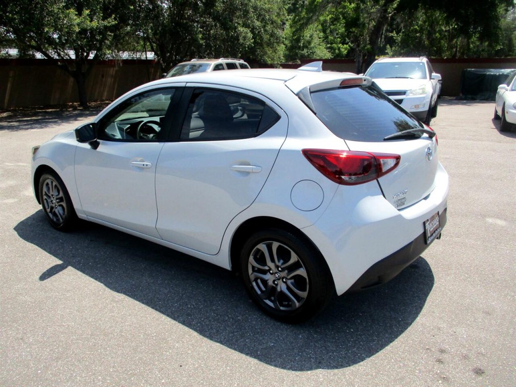 2020 Toyota Yaris Image 3