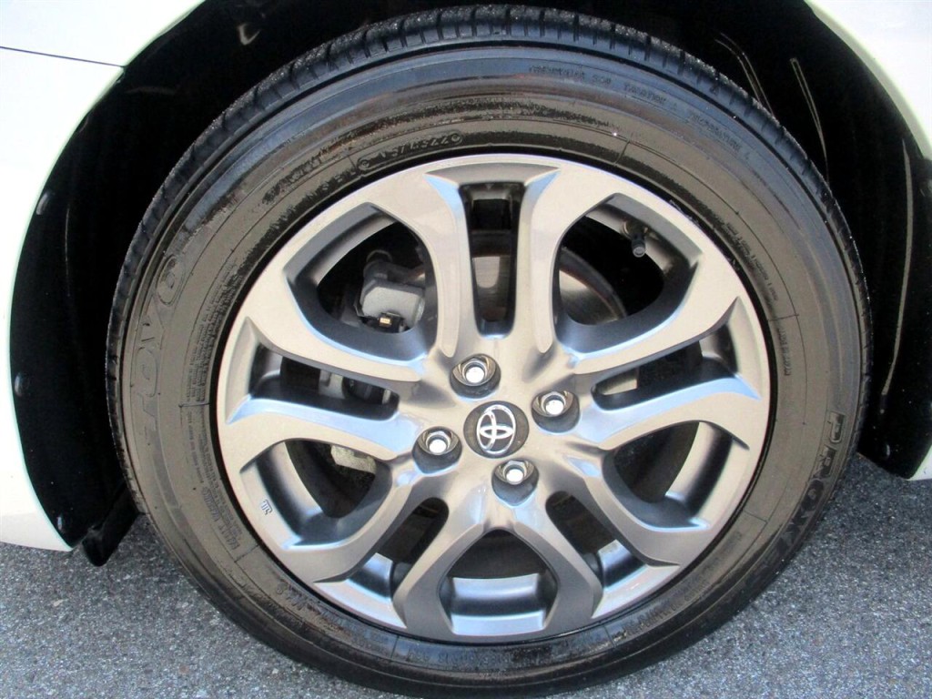 2020 Toyota Yaris Image 9