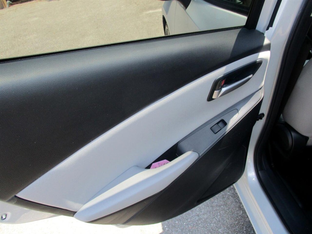 2020 Toyota Yaris Image 21