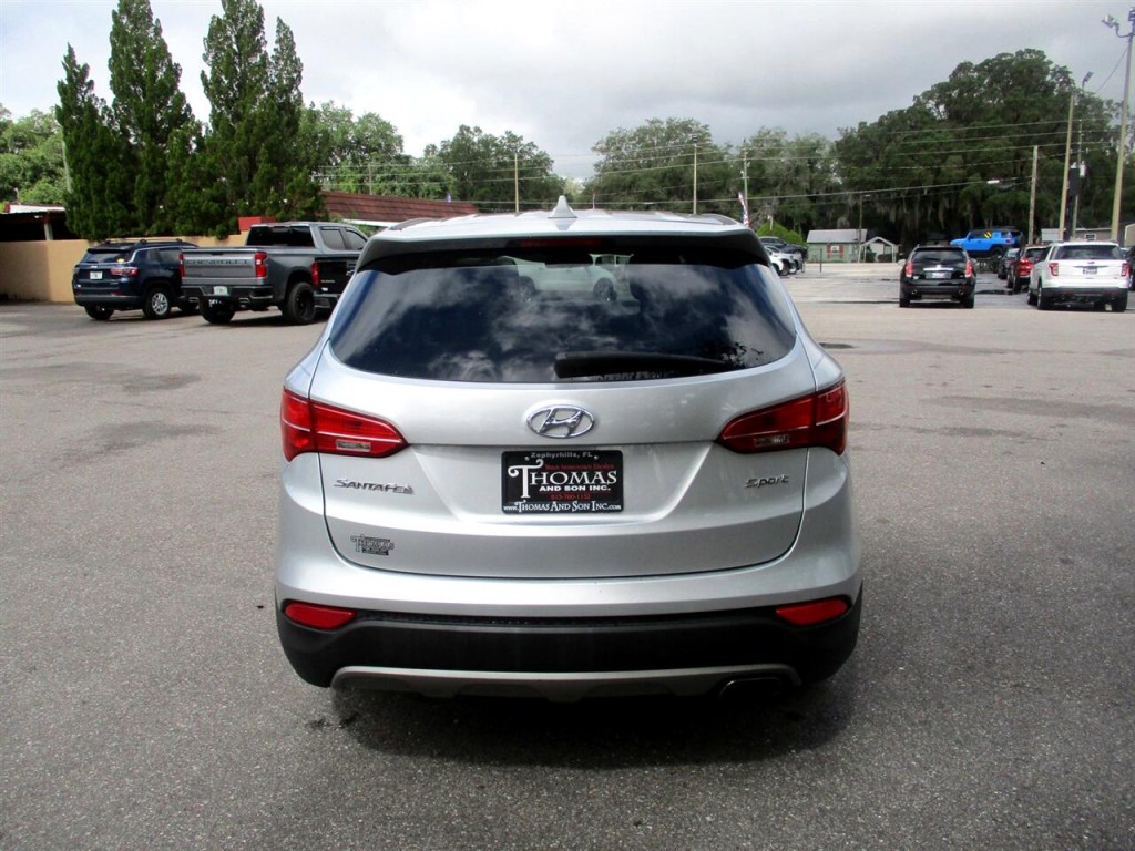 2015 Hyundai Santa Fe Image 4