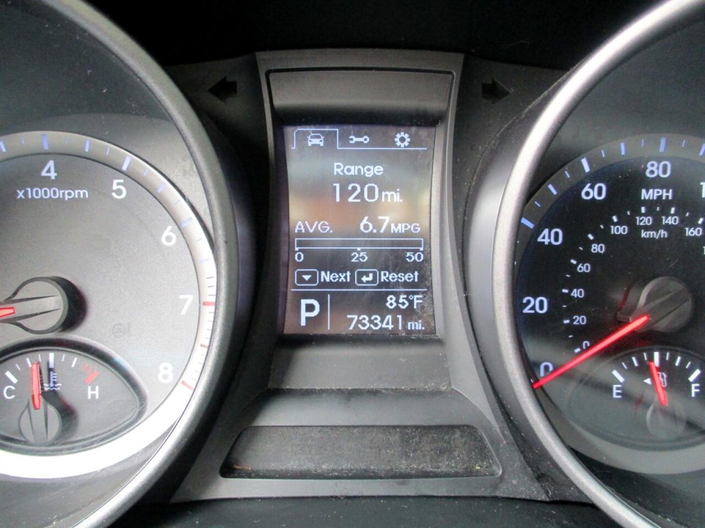 2015 Hyundai Santa Fe Image 13