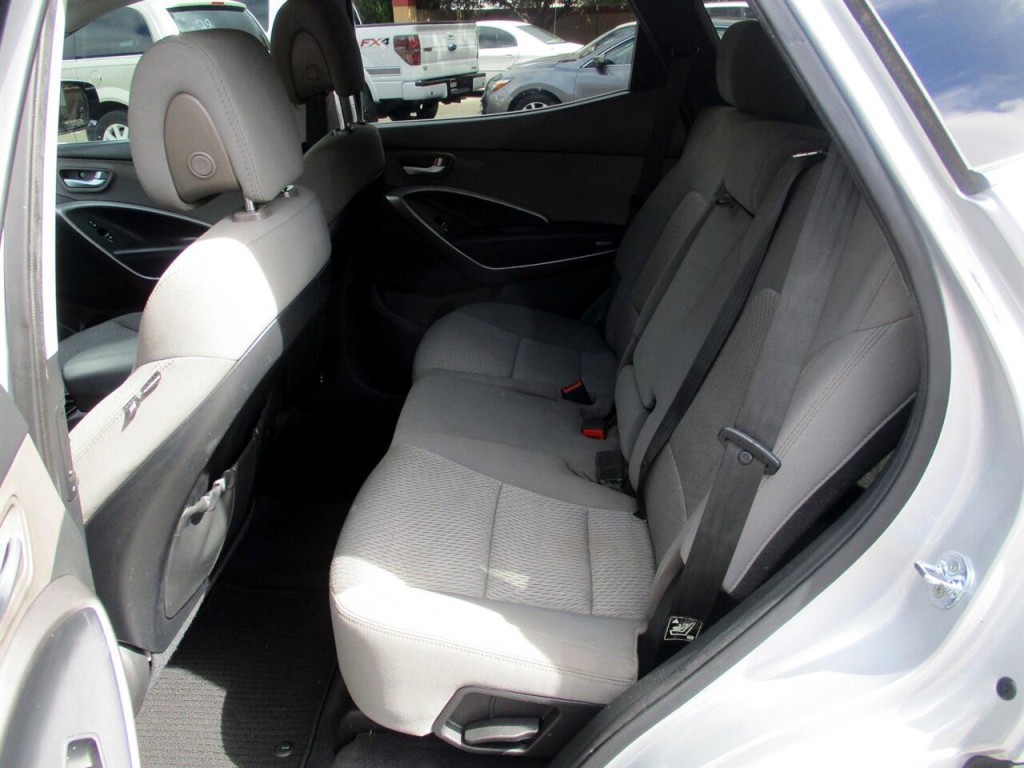 2015 Hyundai Santa Fe Image 19