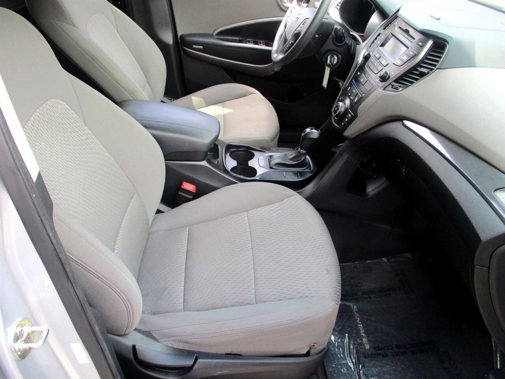2015 Hyundai Santa Fe Image 22