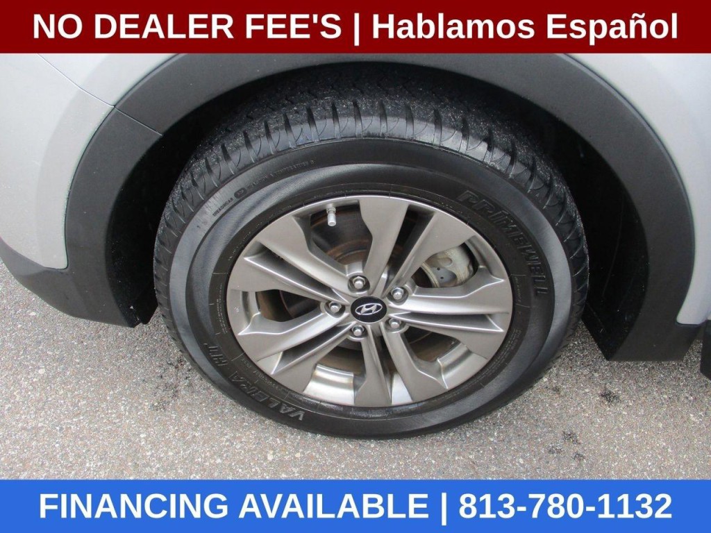 2015 Hyundai Santa Fe Image 10