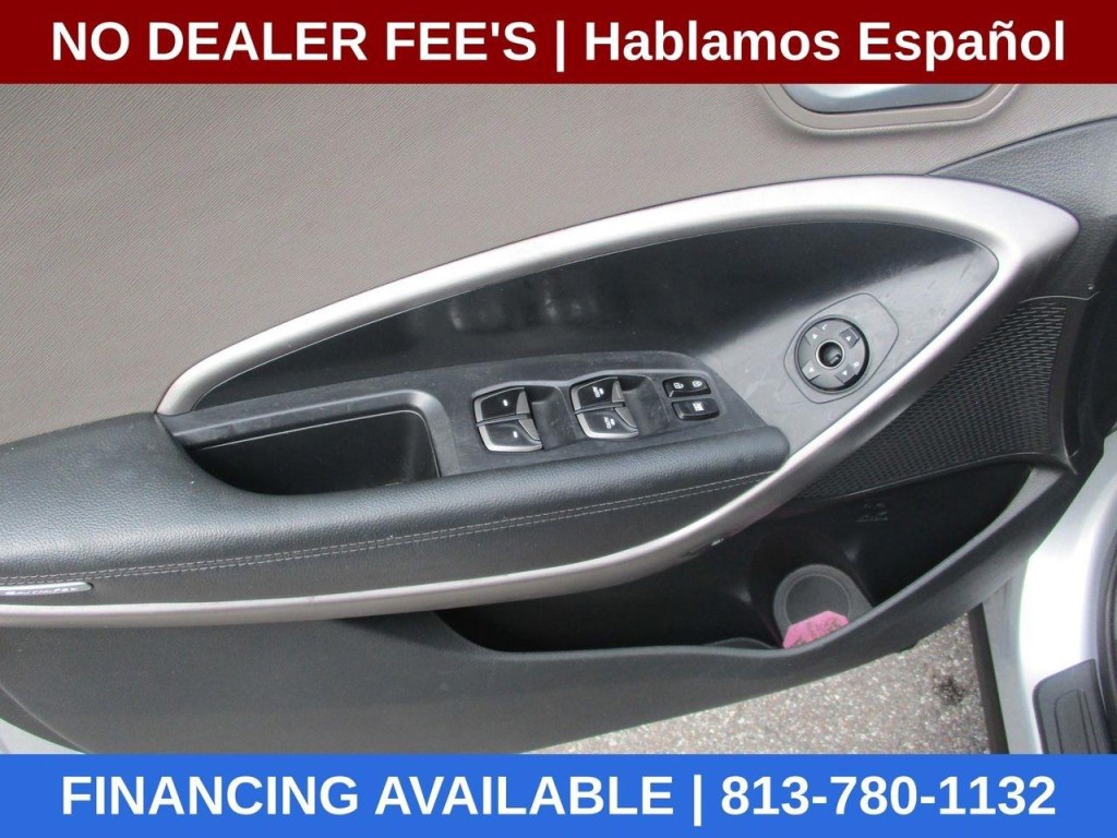 2015 Hyundai Santa Fe Image 11