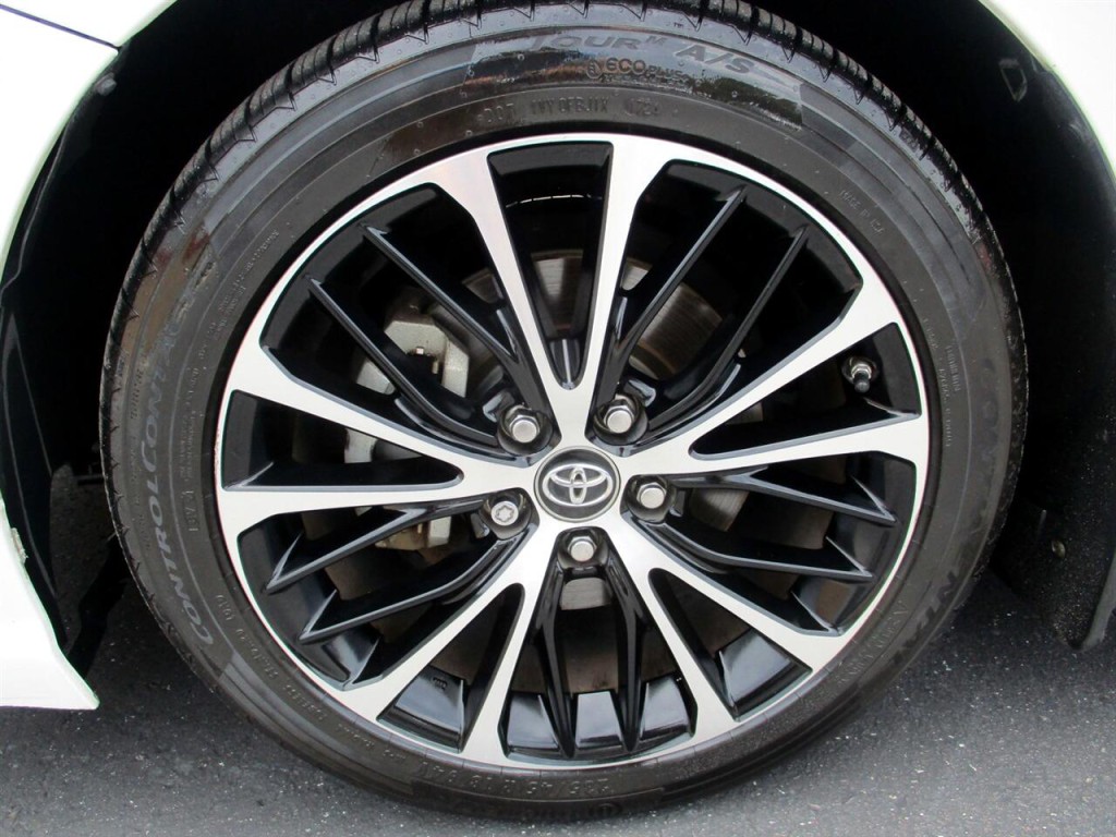 2018 Toyota Camry Image 9