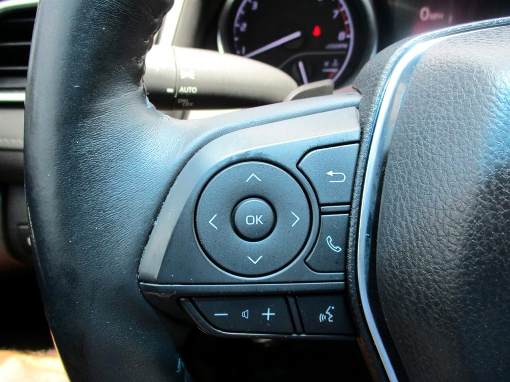 2018 Toyota Camry Image 14
