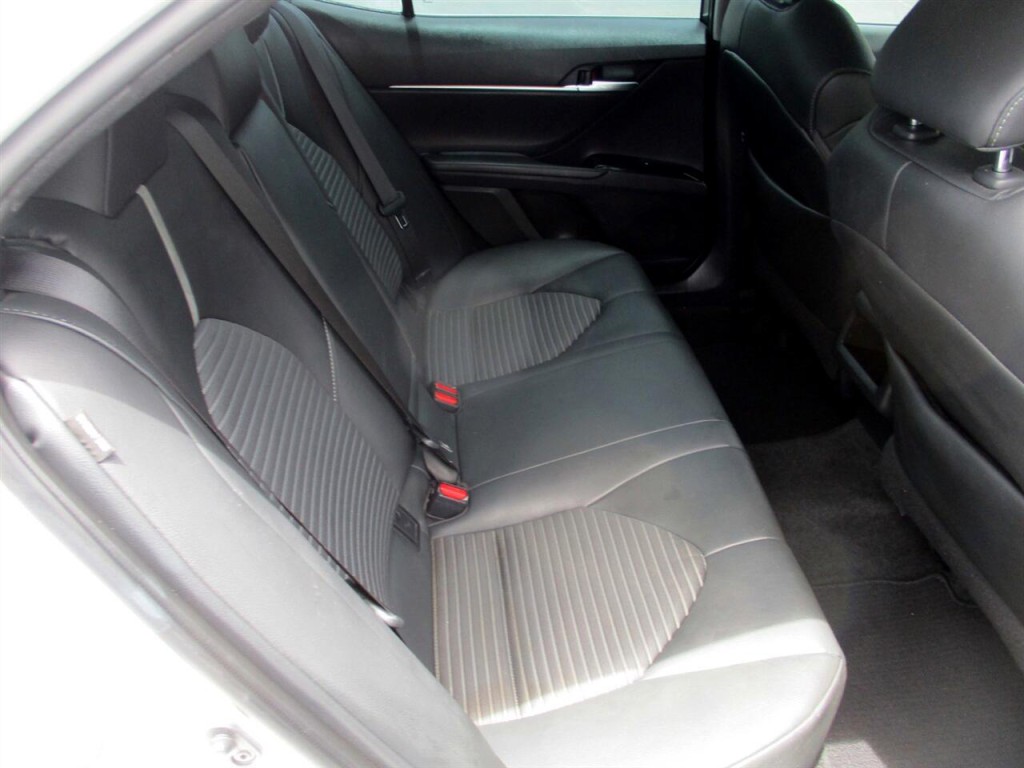 2018 Toyota Camry Image 23